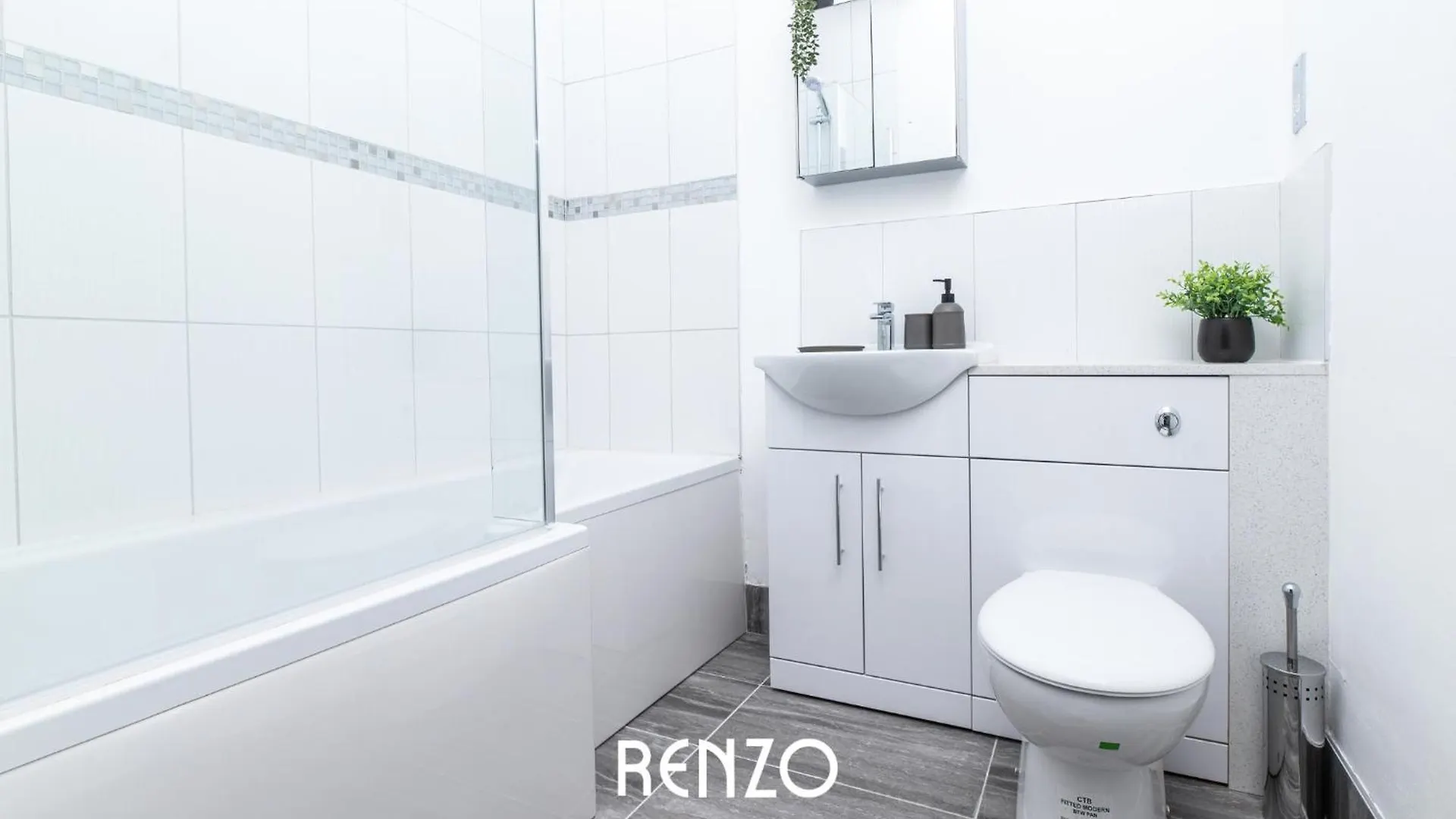 Immaculate And Homely 2-Bed Apartment In Nottingham By Renzo, Modern Design, Brilliant Location 0*,  Regno Unito